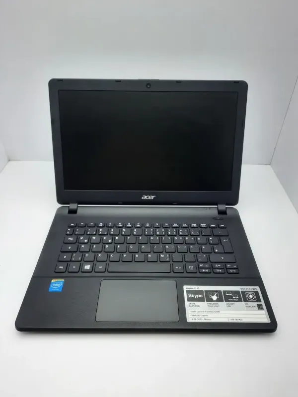 Ноутбук Б-клас Acer e13 / 13.3" (1366x768) TN / Intel Celeron N2840 (2 ядра по 2.16 - 2.58 GHz) / 4 GB DDR3 / 500 GB HDD / Intel HD Graphics / WebCam б/в - зображення 2
