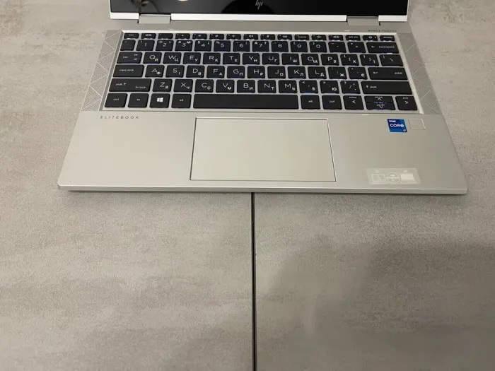 Ультрабук-трансформер HP EliteBook x360 830 G8 / 13.3" (1920x1080) IPS Touch / Intel Core i7-1165G7 (4 (8) ядра по 2.8 - 4.7 GHz) / 16 GB DDR4 / 512 GB SSD M.2 / Intel Iris Xe Graphics / WebCam / HDMI б/в - зображення 3