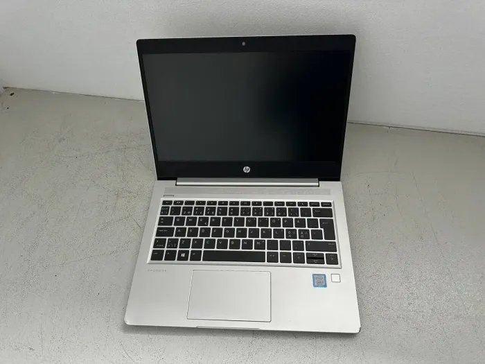Ультрабук Б-клас HP ProBook 430 G6 / 13.3" (1366x768) TN / Intel Core i3-8145U (2 (4) ядра по 2.1 - 3.9 GHz) / 4 GB DDR3 / 128 GB SSD / Intel UHD Graphics / WebCam / HDMI б/в - зображення 2