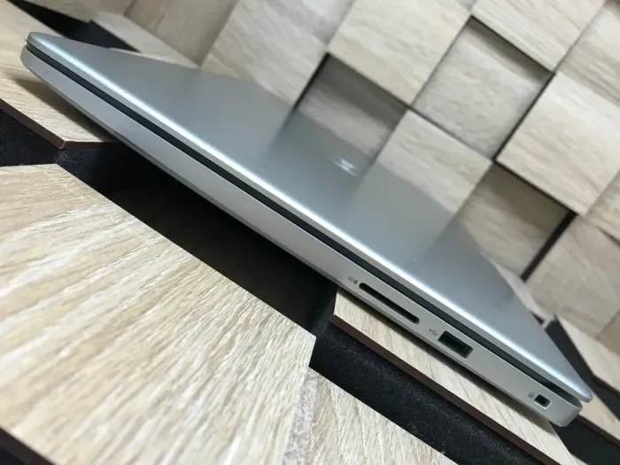 Ноутбук Б-клас Dell Inspiron 3501 / 15.6" (1366x768) TN / Intel Core i5-1135G7 (4 (8) ядра по 2.4 - 4.2 GHz) / 8 GB DDR4 / 192 GB SSD / Intel Iris Xe Graphics / WebCam б/в - зображення 6