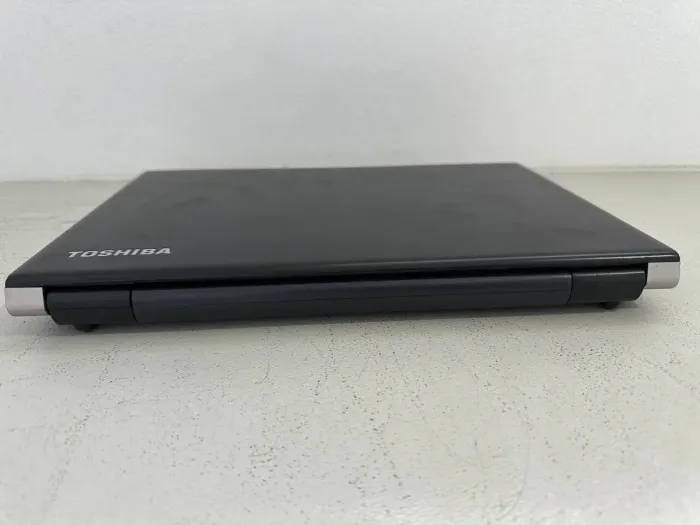 Ноутбук Toshiba Portege R30 / 13.3" (1920x1080) IPS / Intel Core i7-4610M (2 (4) ядра по 3.0 - 3.7 GHz) / 8 GB DDR3 / 240 GB SSD / Intel HD Graphics 4600 / WebCam / VGA б/в - зображення 7