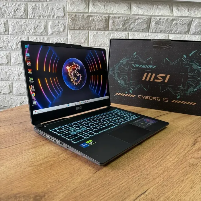 Ігровий ноутбук MSI Cyborg 15 A12VE / 15.6" (1920x1080) IPS / Intel Core i5-12450H (8 (12) ядер по 3.3 - 4.4 GHz) / 8 GB DDR5 / 512 GB SSD / nVidia GeForce RTX 4050, 6 GB GDDR6, 96-bit / WebCam б/в - зображення 5