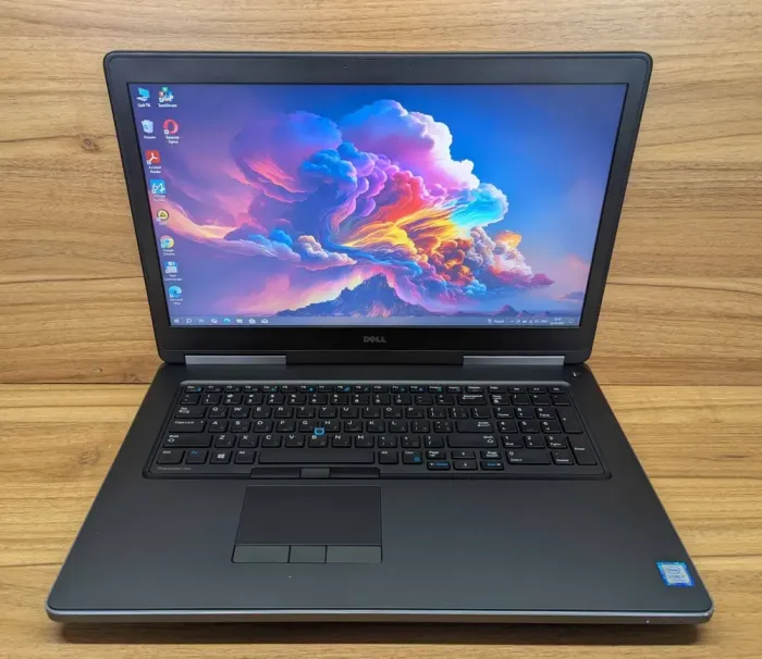 Мобільна робоча станція Dell Precision 7720 / 17.3" (1600x900) TN / Intel Core i7-7820HQ (4 (8) ядра по 2.9 - 3.9 GHz) / 16 GB DDR4 / 512 GB SSD + 750 GB HDD / nVidia Quadro M1200, 4 GB GDDR5, 128-bit / HDMI / Windows 10 б/в - зображення 2