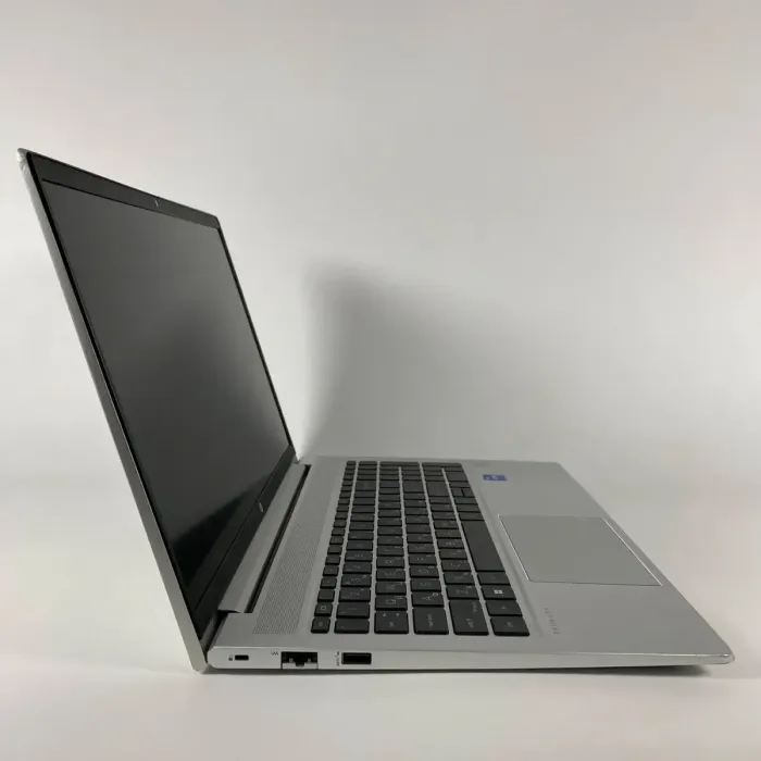Ультрабук HP ProBook 450 G8 / 15.6" (1920x1080) IPS / Intel Core i5-1135G7 (4 (8) ядра по 2.4 - 4.2 GHz) / 16 GB DDR4 / 256 GB SSD / Intel Iris Xe Graphics / WebCam / TouchID б/в - изображение 4