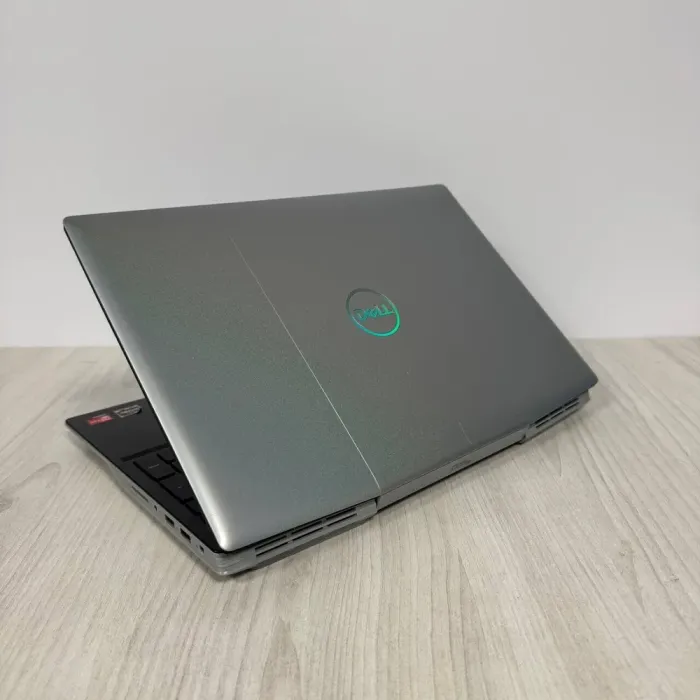 Ігровий ноутбук Б-класу Dell G5 5505 / 15,6" (1920x1080) IPS / AMD Ryzen 7 4800H (8 (16) ядер по 2.9 - 4.2 GHz) / 8 GB DDR4 / 256 GB SSD / AMD Radeon RX 5600M, 6 GB GDDR6, 192-bit / WebCam б/в - зображення 6