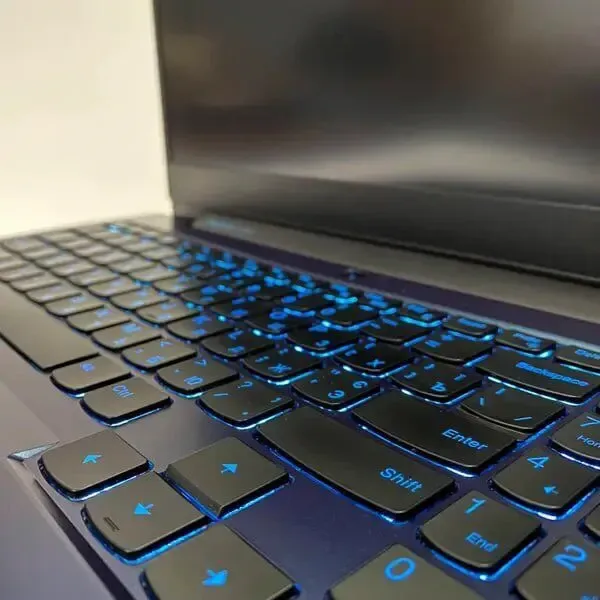 Ігровий ноутбук Lenovo IdeaPad 3 / 15.6" (1920x1080) IPS / AMD Ryzen 5 4600H (6 (12) ядер по 3.0 - 4.0 GHz) / 16 GB DDR4 / 512 GB SSD / nVidia GeForce GTX 1650, 4 GB GDDR6, 128-bit / WebCam / HDMI б/в - зображення 7