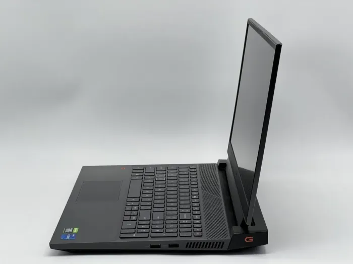 Ігровий ноутбук Б-класу Dell G15 5511 / 15,6" (1920x1080) IPS / Intel Core i7-11800H (8 (16) ядер по 2.3 - 4.6 GHz) / 16 GB DDR4 / 512 GB SSD / nVidia GeForce RTX 3060, 6 GB GDDR6, 192-bit / WebCam б/в - зображення 4