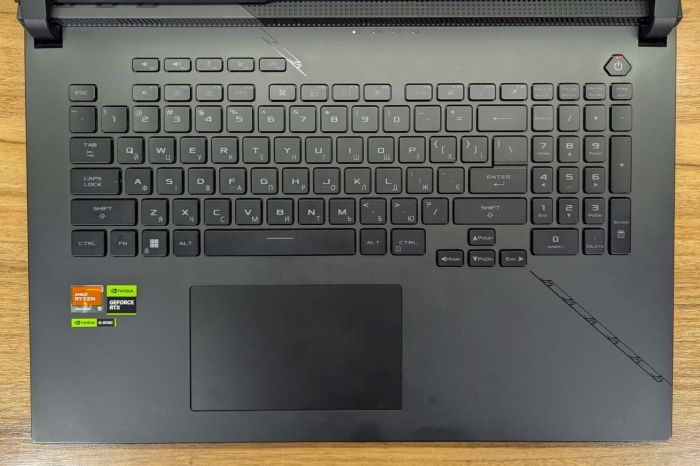 Ігровий ноутбук Asus ROG Strix G733PY / 17,3" (2560x1440) IPS / AMD Ryzen 9 7945HX (16 (32) ядер по 2,5 - 5,4 ГГц) / 64 ГБ DDR5 / 1000 ГБ SSD / nVidia GeForce RTX 4090, 16 ГБ GDDR6, 256-біт / Веб-камера / HDMI / Windows 11 б/в - зображення 3