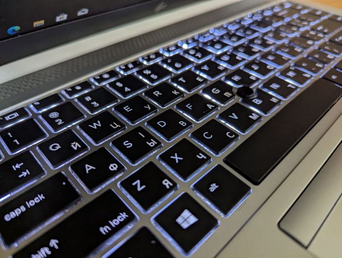 Ультрабук Б-клас HP EliteBook 840 G6 / 14" (1920x1080) IPS / Intel Core i5-8265U (4 (8) ядра по 1.6 - 3.9 GHz) / 8 GB DDR4 / 256 GB SSD / Intel UHD Graphics 620 / WebCam / TouchID / Windows 10 б/в - зображення 6