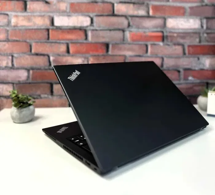 Ультрабук Lenovo ThinkPad T14s Gen 1 / 14" (1920x1080) IPS / Intel Core i5-10210U (4 (8) ядра по 1.6 - 4.2 GHz) / 16 GB DDR4 / 512 GB SSD M.2 / Intel UHD Graphics / WebCam б/в - зображення 6
