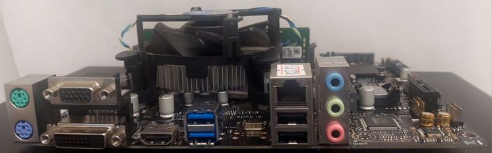 Комплект: материнська плата Asus Prime H310M-R R2.0 / LGA1151 / Intel Core i5-8500 (6 ядер по 3.0 - 4.1 GHz) / 16 GB DDR4 / Intel UHD Graphics 630 + Кулер б/в - зображення 3