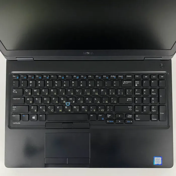 Ноутбук Б-клас Dell Latitude 5580 / 15.6" (1366x768) TN / Intel Core i7-7820HQ (4 (8) ядра по 2.9 - 3.9 GHz) / 16 GB DDR4 / 256 GB SSD / Intel HD Graphics 630 / WebCam / HDMI б/в - зображення 4