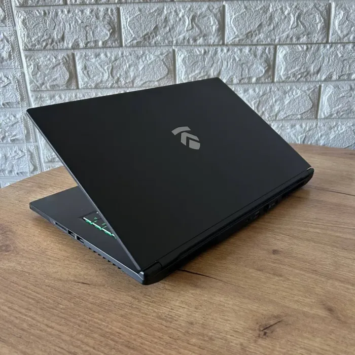 Ігровий ноутбук Б-клас Eluktronics MAG-15 2070 / 15.6" (1920x1080) IPS / Intel Core i7-9750H (6 (12) ядер по 2.6 - 4.5 GHz) / 16 GB DDR4 / 512 GB SSD / nVidia GeForce RTX 2070 Max-Q, 8 GB GDDR6, 256-bit / WebCam б/в - зображення 6