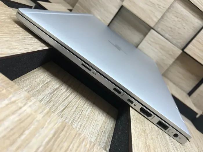 Ноутбук-трансформер Б-клас HP EliteBook x360 1030 G2 / 13.3" (1920x1080) IPS Touch / Intel Core i5-7300U (2 (4) ядра по 2.6 - 3.5 GHz) / 8 GB DDR4 / 256 GB SSD M.2 / Intel HD Graphics 620 / WebCam / Fingerprint б/в - зображення 6