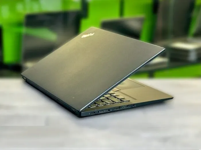 Ультрабук Б-клас Lenovo ThinkPad T495s / 14" (1920x1080) IPS / AMD Ryzen 7 PRO 3700U (4 (8) ядра по 2.3 - 4.0 GHz) / 16 GB DDR4 / 256 GB SSD M.2 / AMD Radeon Vega 10 Graphics / WebCam / Win 11 Pro б/в - зображення 5