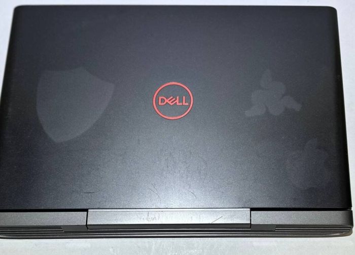 Ігровий ноутбук Б-класу Dell Inspiron 15 7000 / 15.6" (1920x1080) TN / Intel Core i5-7300HQ (4 ядра по 2,5 - 3,5 ГГц) / 16 ГБ DDR4 / 128 ГБ SSD + 1000 HDD / nVidia GeForce GTX 1050, 4 ГБ GDDR5, 128-біт / WebCam / Win 11 Home б/в - зображення 3