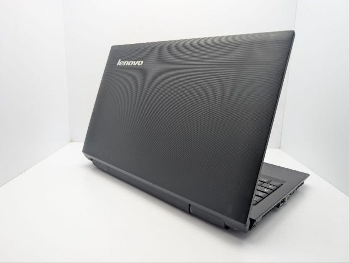 Ноутбук Lenovo B560 / 15.6" (1366x768) TN / Intel Core i3-350M (2 (4) ядра по 2.2 GHz) / 6 GB DDR3 / 320 GB HDD / Intel HD Graphics / WebCam / DVD-ROM б/в - зображення 8
