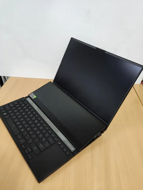Ігровий ноутбук Asus ROG Zephyrus Duo 16 / 16" (1920x1200) IPS / AMD Ryzen 7 6800H (8 (16) ядер по 3.2 - 4.7 GHz) / 32 GB DDR5 / 2000 GB SSD M.2 / nVidia GeForce RTX 3070 Ti, 8 GB GDDR6, 256-bit / WebCam б/в - зображення 4