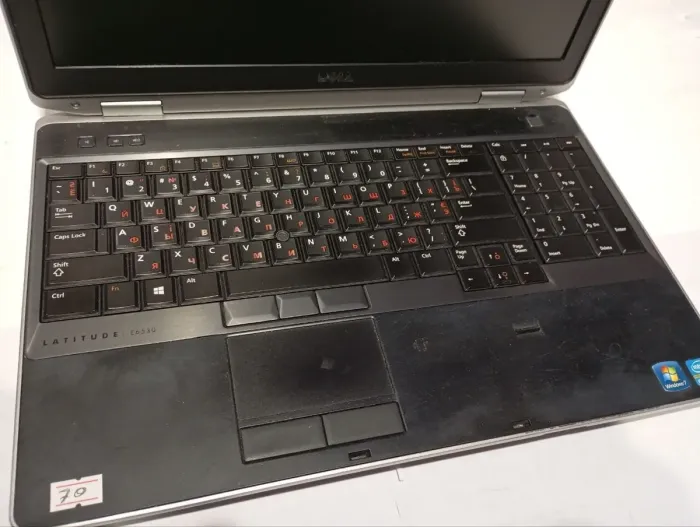 Ноутбук Б-клас Dell Latitude E6530 / 15,6" (1366x768) TN / Intel Core i5-3340M (2 (4) ядра по 2,7 - 3,4 ГГц) / 8 ГБ DDR3 / 120 ГБ SSD / Intel HD Graphics 4000 / Веб-камера / DVD-RW / АКБ не тримає заряд б/в - зображення 7