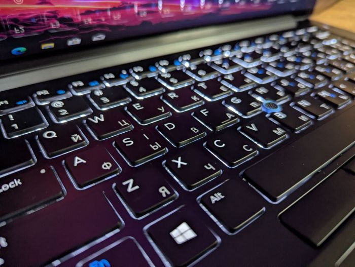 Ультрабук Dell Latitude 7480 / 14" (1920x1080) IPS Touch / Intel Core i5-7300U (2 (4) ядра по 2.6 - 3.5 GHz) / 8 GB DDR4 / 256 GB SSD / Intel HD Graphics 620 / WebCam / HDMI / Windows 10 б/в - зображення 6