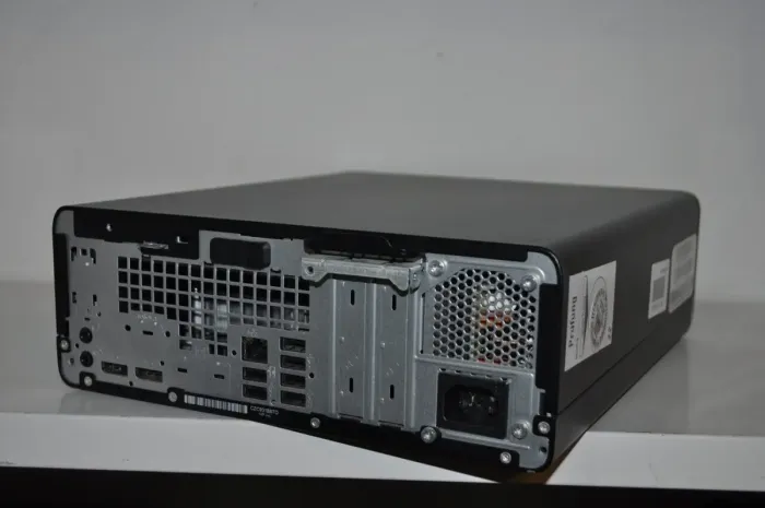 Комп'ютер Б-клас HP ProDesk 600 G3 SFF / Intel Core i5-6500 (4 ядра по 3,2 - 3,6 ГГц) / 8 ГБ DDR4 / 500 ГБ HDD / Intel HD Graphics 530 б/в - зображення 5