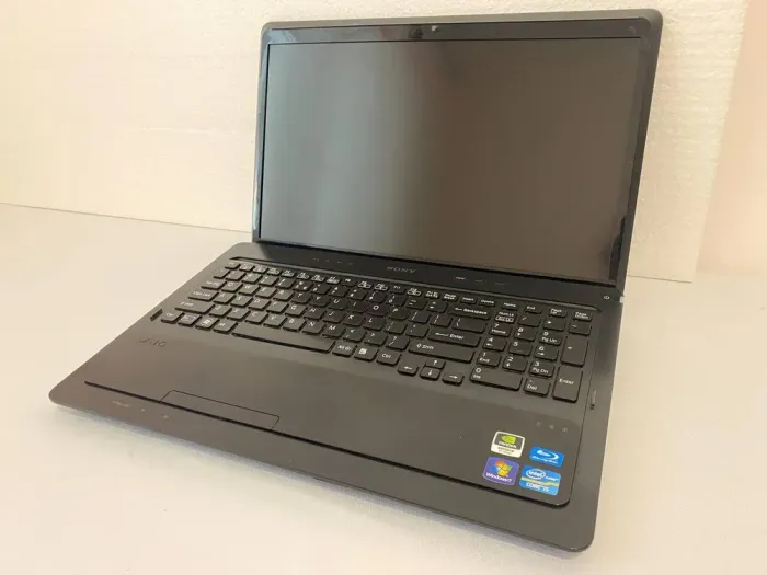 Ноутбук Б-клас Sony Vaio PCG-81412M / 15.6" (1920x1080) TN / Intel Core i5-2450M (2 (4) ядра по 2.5 - 3.1 GHz) / 8 GB DDR3 / 128 GB SSD / nVidia GeForce GT 540M, 2 GB GDDR3, 128-bit / WebCam / DVD-ROM б/в - зображення 3