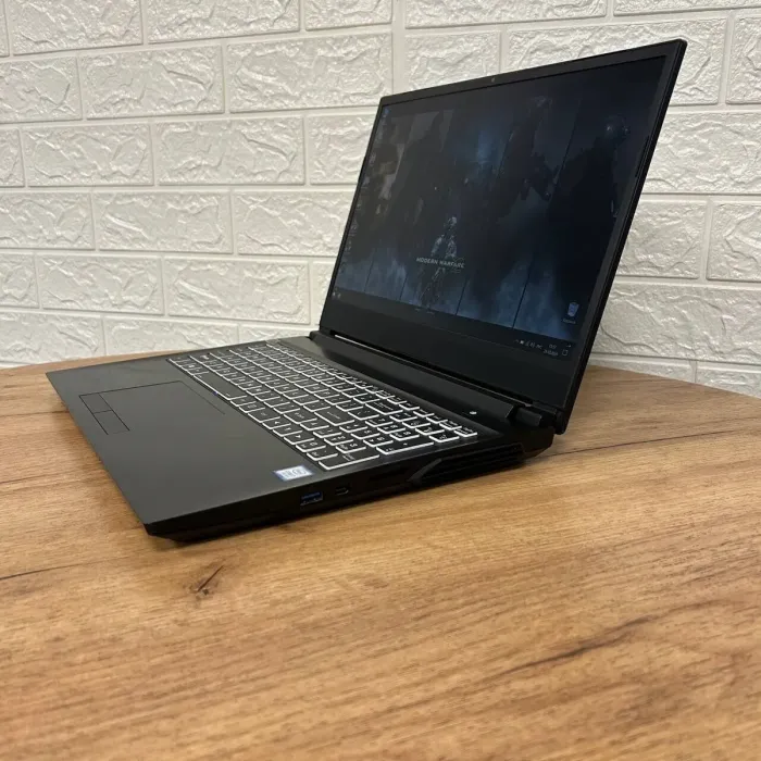 Ігровий ноутбук Б-клас Sager NH55ED / 15.6" (1920x1080) IPS / Intel Core i7-8750H (6 (12) ядер по 2.2 - 4.1 GHz) / 16 GB DDR4 / 512 GB SSD / nVidia GeForce RTX 2060, 6 GB GDDR6, 192-bit / WebCam б/в - зображення 5