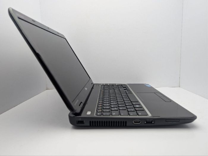 Ноутбук Dell Inspiron N5110 / 15.6" (1366x768) TN / Intel Core i5-2410M (2 (4) ядра по 2.3 - 2.9 GHz) / 6 GB DDR3 / 320 GB HDD / AMD Radeon HD 6470M, 512 MB GDDR3, 64-bit / WebCam / DVD-ROM б/в - зображення 4