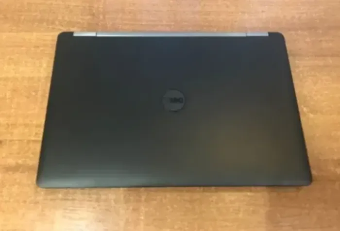 Ігровий ноутбук Dell Precision 3510 / 15.6" (1920x1080) IPS Touch / Intel Core i7-6700HQ (4 (8) ядра по 2.6 - 3.5 GHz) / 16 GB DDR4 / 256 GB SSD / AMD FirePro W5130M, 2 GB GDDR5, 128-bit / WebCam б/в - зображення 3