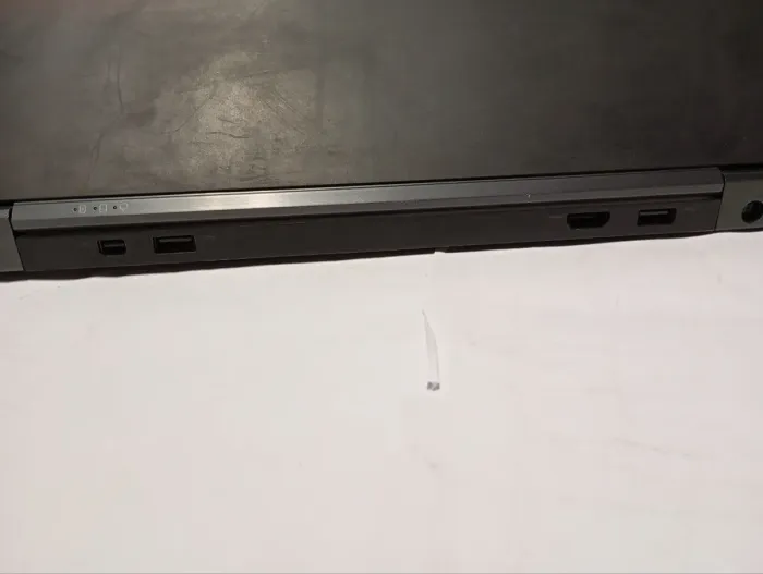 Ультрабук Б-клас Dell Latitude E7450 / 14" (1920x1080) TN / Intel Core i5-5200U (2 (4) ядра по 2.2 - 2.7 GHz) / 8 GB DDR3 / 500 GB HDD / Intel HD Graphics 5500 / WebCam / Wi-Fi б/в - зображення 6