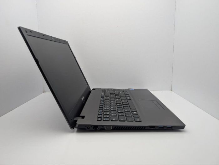 Ноутбук Terra Mobile 1528 / 15.6" (1366x768) TN / Intel Core i3-4000M (2 (4) ядра по 2.4 GHz) / 8 GB DDR3 / 120 GB SSD / Intel HD Graphics 4600 / WevCam / DVD-ROM / АКБ не тримає б/в - зображення 4