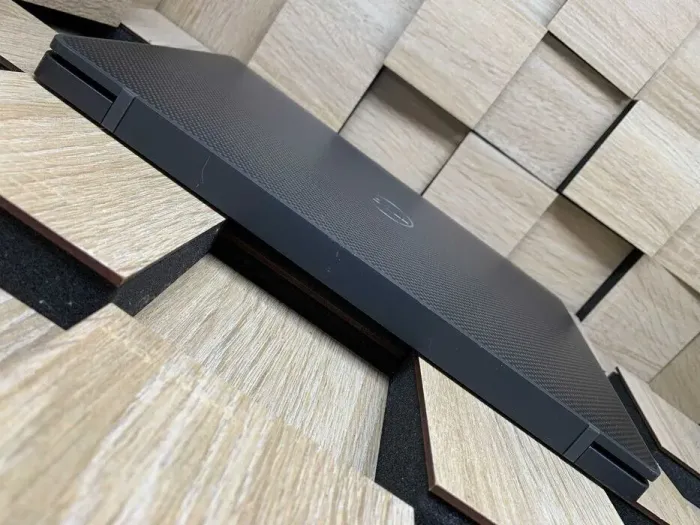 Ультрабук Б-клас Dell Latitude 7400 / 14" (1920x1080) IPS / Intel Core i5-8365U (4 (8) ядра по 1.6 - 4.1 GHz) / 8 GB DDR4 / 240 GB SSD M.2 / Intel UHD Graphics 620 / WebCam / Windows 10 б/в - зображення 8