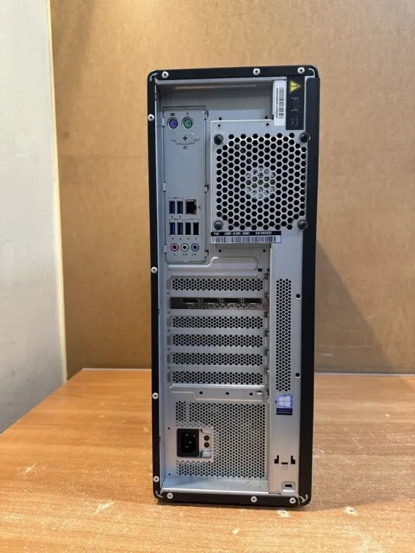 Робоча станція Lenovo ThinkStation P520 Tower / Intel Xeon W-2123 (4 (8) ядра по 3.6 - 3.9 GHz) / 64 GB DDR4 / 500 GB SSD / nVidia Quadro P4000, 8 GB GDDR5, 256-bit / 690W / DisplayPort б/в - зображення 3