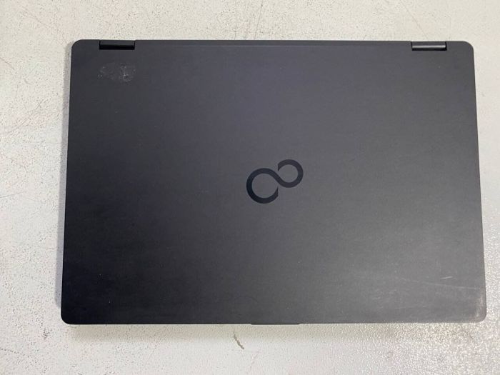 Нетбук Fujitsu LifeBook U728 / 12.5" (1920x1080) IPS / Intel Core i5-7200U (2 (4) ядра 2.5 - 3.1 GHz) / 8 GB DDR4 / 256 GB SSD / Intel UHD Graphics 620 / WebCam б/в - зображення 3