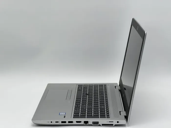 Ноутбук HP ProBook 650 G4 / 15.6" (1920x1080) IPS / Intel Core i5-8350U (4 (8) ядра по 1.7 - 3.6 GHz) / 16 GB DDR4 / 480 GB SSD / Intel HD Graphics 620 / WebCam б/в - зображення 4