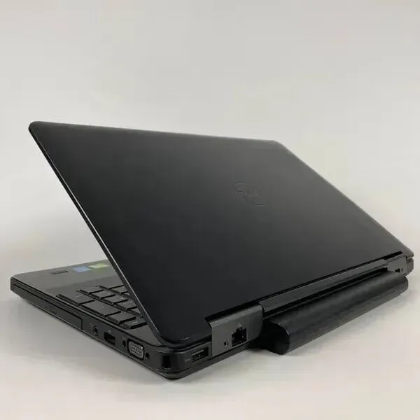 Ноутбук Б-клас Dell Latitude E5540 / 15.6" (1920x1080) IPS / Intel Core i7-4600U (2 (4) ядра по 2.1 - 3.3 GHz) / 16 GB DDR3 / 256 GB SSD / nVidia GeForce GT 720M, 2 GB DDR3, 64-bit / WebCam / TouchID б/в - зображення 6