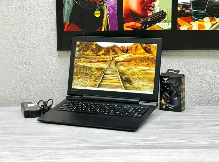 Ігровий ноутбук Lenovo IdeaPad 700-15ISK / 15.6" (1920x1080) IPS / Intel Core i5-6300HQ (4 ядра по 2.3 - 3.2 GHz) / 8 GB DDR4 / 256 GB SSD + 1000 GB HDD / nVidia GeForce GTX 950M, 4 GB DDR3, 128-bit / WebCam / Win 10 Home б/в - зображення 4