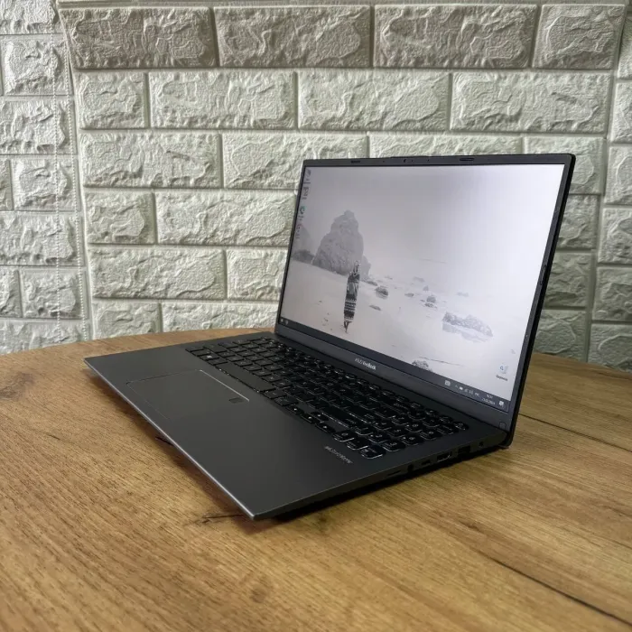 Ультрабук Б-клас Asus VivoBook F512DA / 15.6" (1920x1080) TN / AMD Ryzen 3 3200U (2 (4) ядра по 2.6 - 3.5 GHz) / 4 GB DDR4 / 256 GB SSD M.2 / AMD Radeon Vega 3 Graphics / WebCam б/в - зображення 5