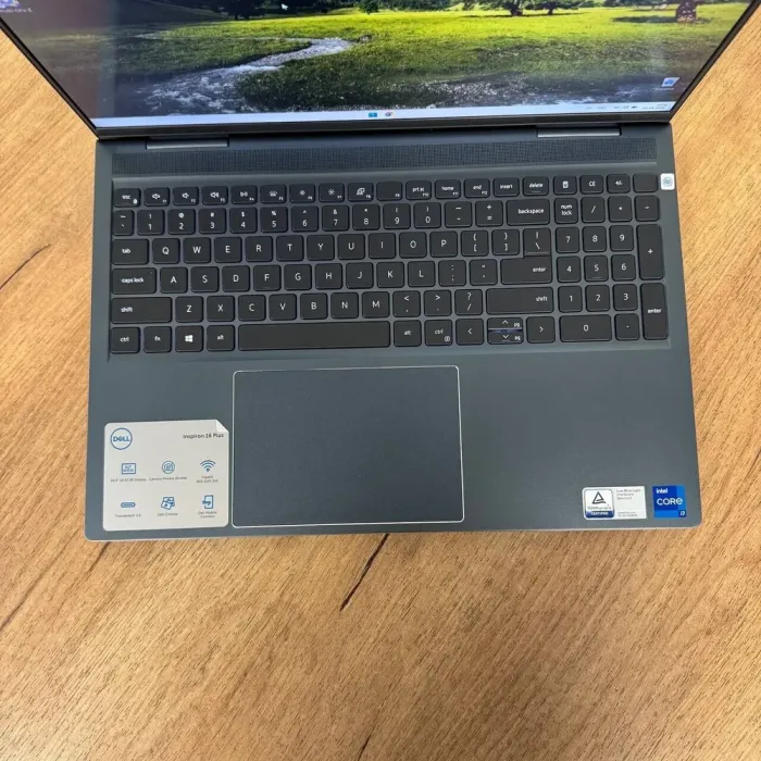 Ноутбук Dell Inspiron 16 Plus 7610 / 16" (3072x1920) IPS / Intel Core i7-11800H (8 (16) ядер по 2.3 - 4.6 GHz) / 16 GB DDR4 / 512 GB SSD / Intel UHD Graphics / WebCam б/в - зображення 7