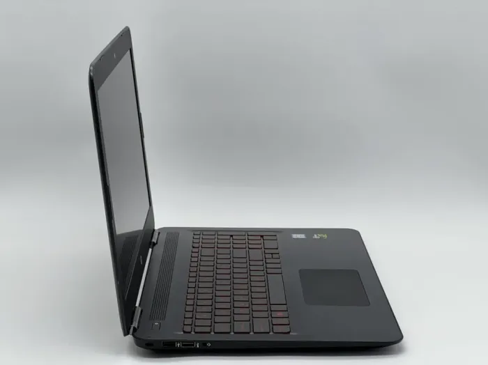 Ігровий ноутбук HP Omen 15-ax210nr / 15.6" (1920x1080) IPS / Intel Core i7-7700HQ (4 (8) ядра по 2.8 - 3.8 GHz) / 16 GB DDR4 / 240 GB SSD / nVidia GeForce GTX 1050 Ti, 4 GB GDDR5, 128-bit / WebCam б/в - зображення 3