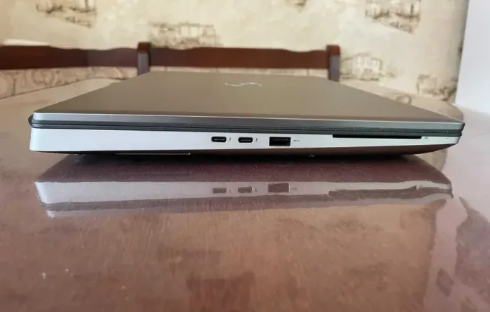 Робоча станція Dell Precision 7760 / 17.3" (1920x1080) IPS / Intel Core i7-11850H (8 (16) ядер по 2.5 - 4.8 GHz) / 64 GB DDR4 / 512 GB SSD+512 GB SSD / nVidia RTX A3000, 6 GB GDDR6, 192-bit / WebCam б/в - зображення 6