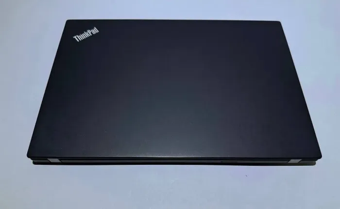 Ультрабук Lenovo ThinkPad T14s Gen1 / 14" (1920x1080) IPS / Intel Core i5-10310U (4 (8) ядра по 1.7 - 4.4 GHz) / 16 GB DDR4 / 512 GB SSD / Intel UHD Graphics / WebCam б/в - зображення 4