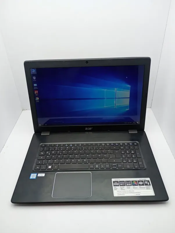 Ноутбук Acer E5-774 / 17.3" (1600x900) TN / Intel Core i3-6157U (2 (4) ядра по 2.4 GHz) / 8 GB DDR4 / 120 GB SSD + 500 GB HDD / Intel Iris Graphics 550 / WebCam б/в - зображення 2