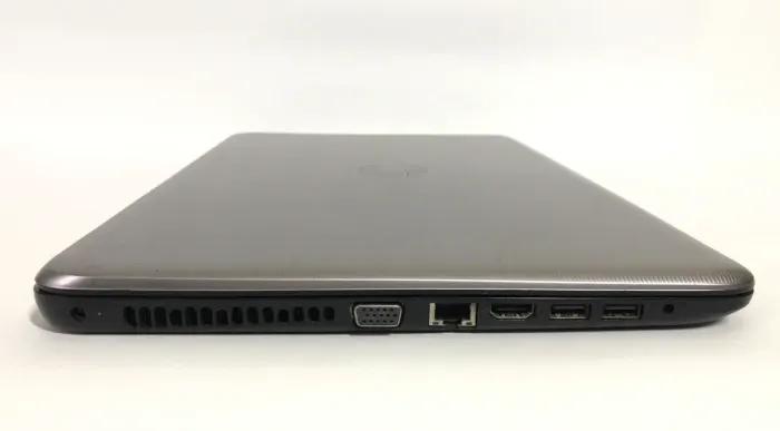 Ноутбук HP 250 G5 Silver / 15.6" (1920x1080) TN / Intel Core i5-6200U (2 (4) ядра по 2.3 - 2.8 GHz) / 8 GB DDR3 / 256 GB SSD / Intel HD Graphics 520 / WebCam / DVD-ROM / Win 10 Pro б/в - зображення 4