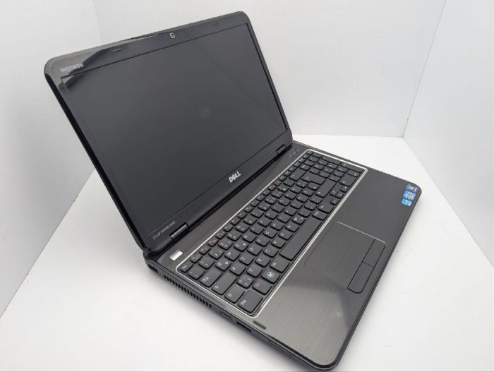 Ноутбук Dell Inspiron N5110 / 15.6" (1366x768) TN / Intel Core i5-2410M (2 (4) ядра по 2.3 - 2.9 GHz) / 6 GB DDR3 / 320 GB HDD / AMD Radeon HD 6470M, 512 MB GDDR3, 64-bit / WebCam / DVD-ROM б/в - зображення 6