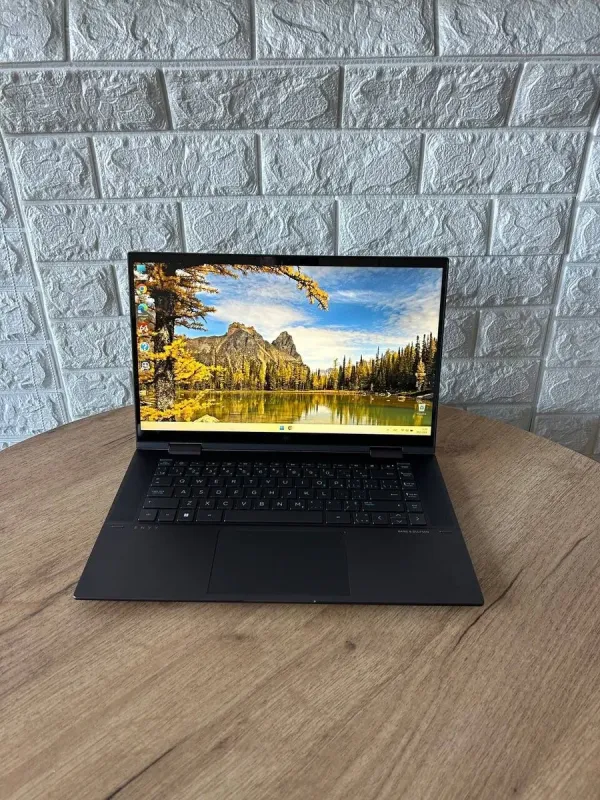 Ультрабук-трансформер Б-клас HP Envy x360 15-ey0003ca / 15.6" (1920x1080) IPS Touch / AMD Ryzen 5 5625U (6 (12) ядер по 2.3 - 4.3 GHz) / 16 GB DDR4 / 512 GB SSD / AMD Radeon Vega Graphics / WebCam б/в - зображення 2