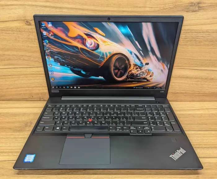 Ноутбук Б-клас Lenovo ThinkPad E580 / 15.6" (1920x1080) IPS / Intel Core i7-8550U (4 (8) ядра по 1.8 - 4.0 GHz) / 16 GB DDR4 / 512 GB SSD / Intel HD Graphics 620 / WebCam / Fingerprint / Windows 10 б/в - зображення 2