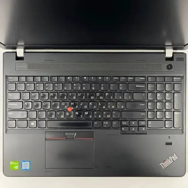 Ноутбук Б-клас Lenovo ThinkPad E570 / 15.6'' (1920x1080) IPS / Intel Core i7-6500U (2 (4) ядра по 2.5 - 3.1 GHz) / 16 GB DDR4 / 480 GB SSD / nVidia GeForce 940MX, 2 GB GDDR5, 64-bit / WebCam / Fingerprint б/в - зображення 4