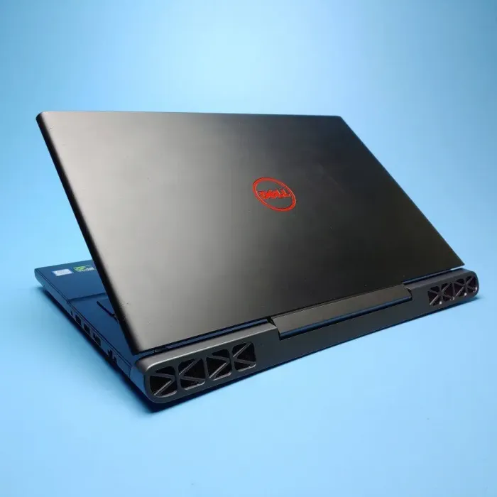 Ігровий ноутбук Б-клас Dell Inspiron 15 Gaming 7567 / 15.6" (1920x1080) TN / Intel Core i7-7820HQ (4 (8) ядра по 2.9 - 3.9 GHz) / 16 GB DDR4 / 512 GB SSD / nVidia GeForce GTX 1050, 4 GB GDDR5, 128-bit / WebCam / Win 10 Home б/в - зображення 7