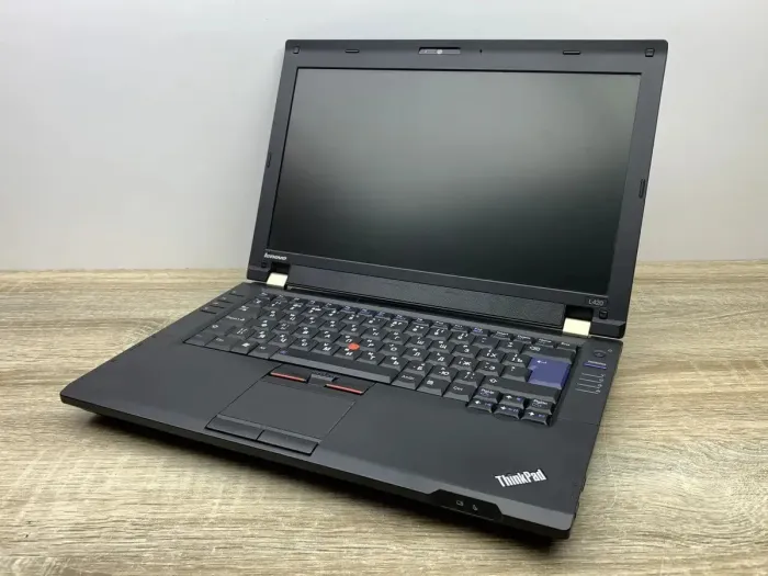 Ноутбук Б-клас Lenovo ThinkPad L420 / 14" (1366x768) TN / Intel Core i5-2410M (2 (4) ядра по 2.3 - 2.9 GHz) / 8 GB DDR3 / 240 GB SSD / Intel HD Graphics 3000 / WebCam б/в - зображення 2